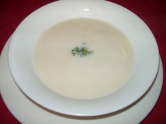 ホワイトアスパラの冷製スープ
