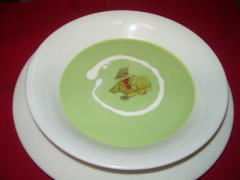 グリーンピースのスープ